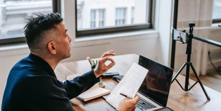 Personne en session de coaching de manager